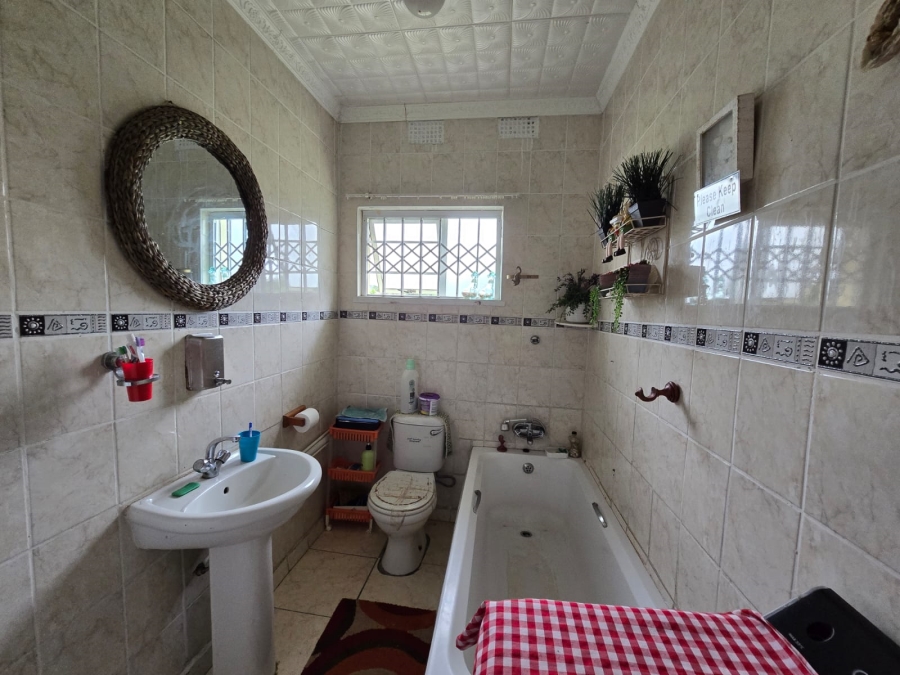 4 Bedroom Property for Sale in Cambridge West Eastern Cape